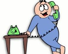 Dibujo de un hombre llamando por teléfono en actitud proactiva. La excelencia personal requiere proactividad