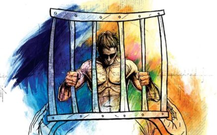 Un hombre joven entre rejas, al aprender cómo integrar creencias opuestas podemos escapar de encierros autoimpuestos.